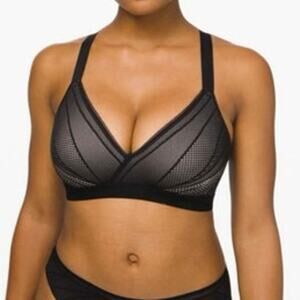 Lululemon NEW Awake to Lace Bra Size 32C Black and Barely Beige